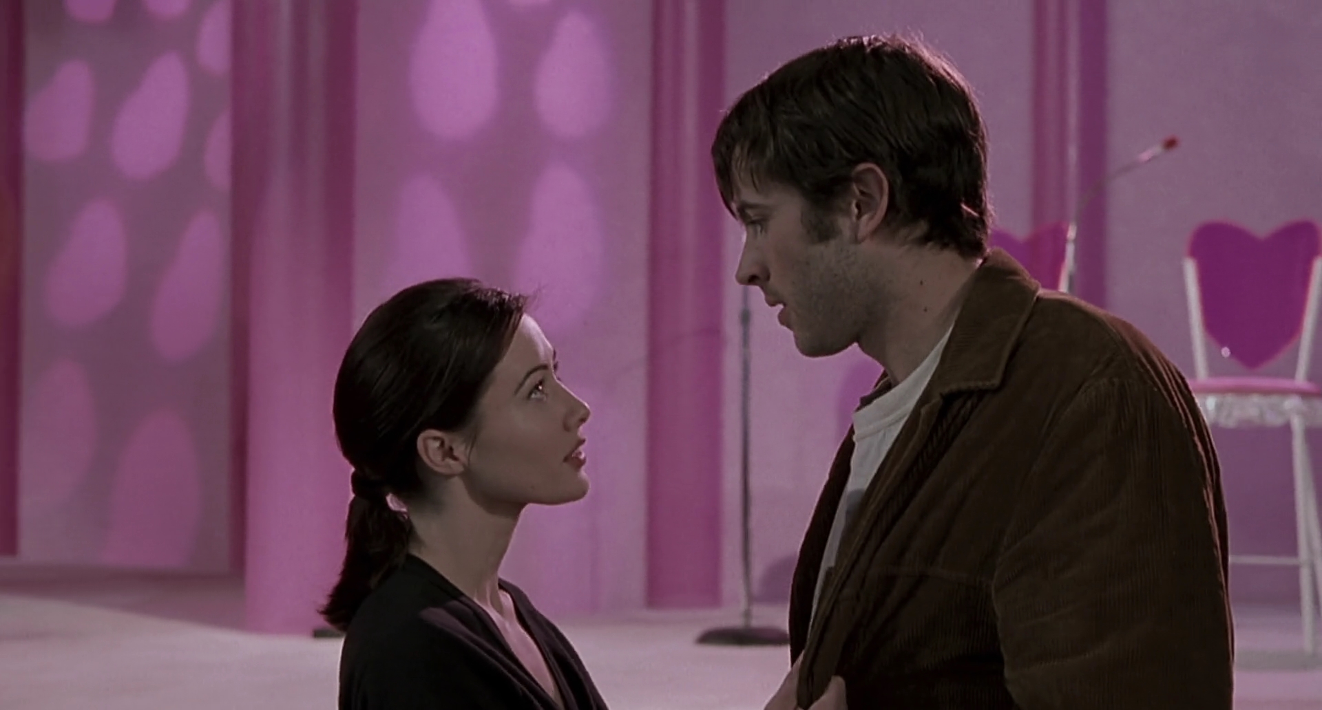 Charmed-Online-dot-net_Mallrats6659.jpg