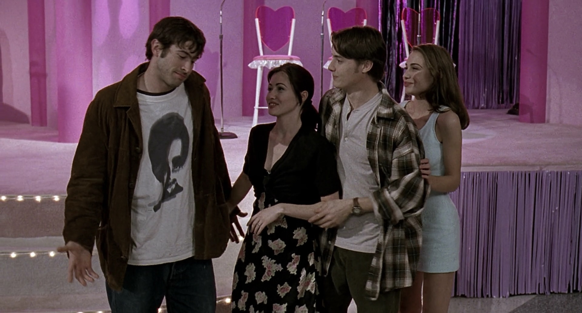 Charmed-Online-dot-net_Mallrats6668.jpg