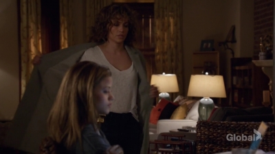 Charmed-Online-dot-nl_ShadesOfBlue3x02-0458.jpg