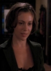 Charmed-Online_dot_net-1x01SomethingWiccaThisWayComes0468.jpg