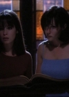 Charmed-Online_dot_net-1x02IveGotYouUnderMySkin2070.jpg