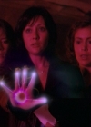 Charmed-Online_dot_net-1x02IveGotYouUnderMySkin2190.jpg