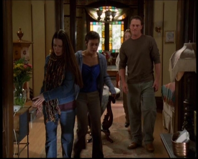 Charmed-Online-dot-614TheLegendOftheSleepyHalliwell0352.jpg