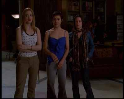 Charmed-Online-dot-614TheLegendOftheSleepyHalliwell0598.jpg