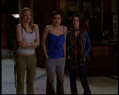 Charmed-Online-dot-614TheLegendOftheSleepyHalliwell0605.jpg