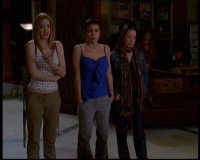 Charmed-Online-dot-614TheLegendOftheSleepyHalliwell0606.jpg