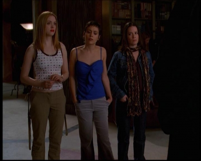 Charmed-Online-dot-614TheLegendOftheSleepyHalliwell0643.jpg