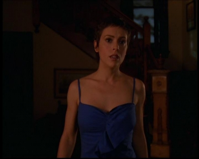 Charmed-Online-dot-614TheLegendOftheSleepyHalliwell1168.jpg