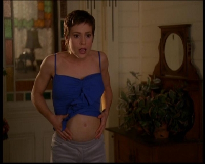 Charmed-Online-dot-614TheLegendOftheSleepyHalliwell1775.jpg