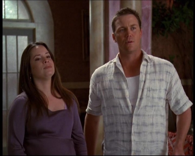 Charmed-Online-dot-net_622ItsABadBadBadBadWorldPart1-0045.jpg