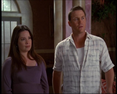 Charmed-Online-dot-net_622ItsABadBadBadBadWorldPart1-0050.jpg