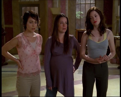 Charmed-Online-dot-net_622ItsABadBadBadBadWorldPart1-1017.jpg