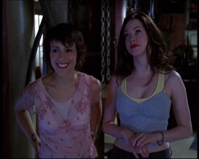 Charmed-Online-dot-net_622ItsABadBadBadBadWorldPart1-1509.jpg