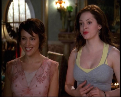 Charmed-Online-dot-net_623ItsABadBadBadBadWorldPart2-0841.jpg