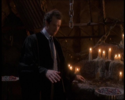 Charmed-Online-dot-net_623ItsABadBadBadBadWorldPart2-1450.jpg