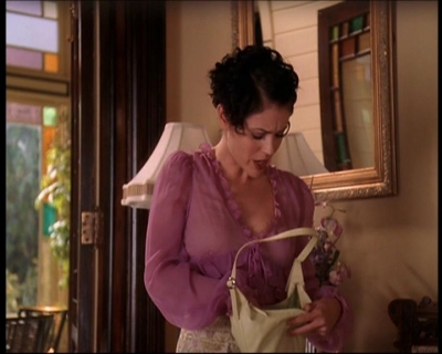 Charmed-Online_dot_net-7x01ACallToArms0365.jpg