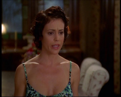 Charmed-Online_dot_net-7x01ACallToArms1707.jpg