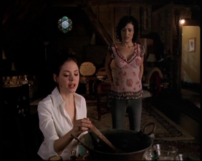 Charmed-Online-dot-net_706OnceUponABlueMoon0902.jpg