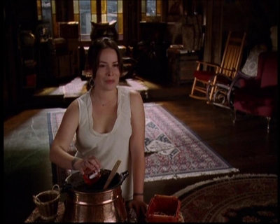 Charmed-Online-dot-709TheresSomethingAboutLeo1001.jpg