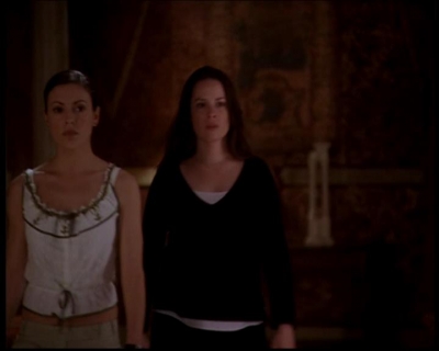 Charmed-Online-dot-722SomethingWiccaThisWayGoes0624.jpg