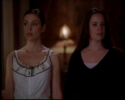 Charmed-Online-dot-722SomethingWiccaThisWayGoes0627.jpg