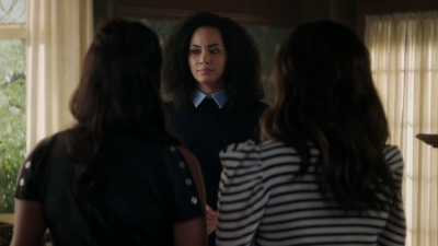 Charmed-Online-dot-nl_Charmed-1x02LetThisMotherOut00866.jpg