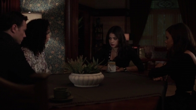 Charmed-Online-dot-nl_Charmed-1x07OutofScythe01883.jpg