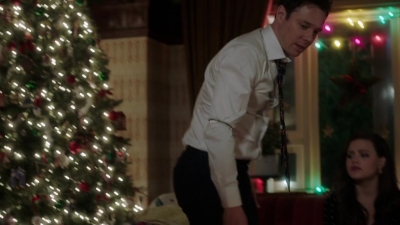 Charmed-Online-dot-nl_Charmed-1x09JingleHell02012.jpg