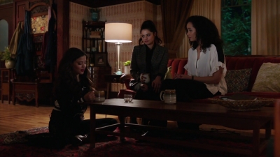 Charmed-Online-dot-nl_Charmed-1x11WitchPerfect02201.jpg