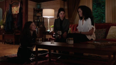 Charmed-Online-dot-nl_Charmed-1x11WitchPerfect02207.jpg