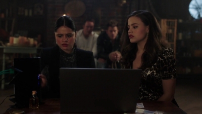 Charmed-Online-dot-nl_Charmed-1x14TouchedByADemon01893.jpg