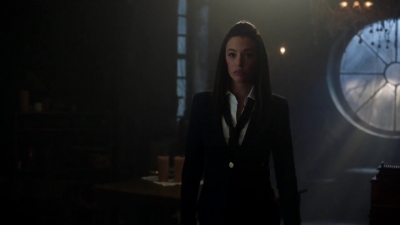 Charmed-Online-dot-nl_Charmed-1x18TheReplacement00816.jpg