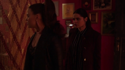 Charmed-Online-dot-nl_Charmed-1x18TheReplacement01282.jpg