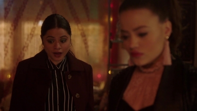 Charmed-Online-dot-nl_Charmed-1x18TheReplacement01307.jpg