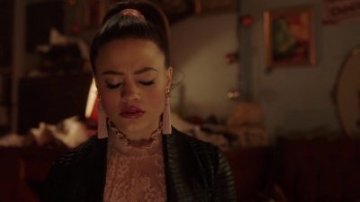 Charmed-Online-dot-nl_Charmed-1x18TheReplacement01336.jpg