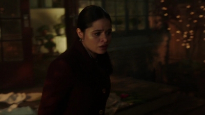 Charmed-Online-dot-nl_Charmed-1x18TheReplacement01489.jpg