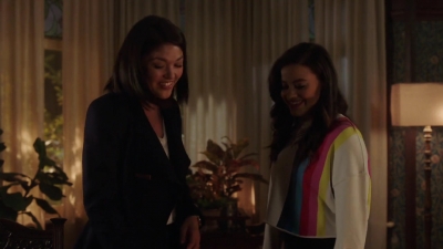 Charmed-Online-dot-nl_Charmed-1x20Ambush02211.jpg