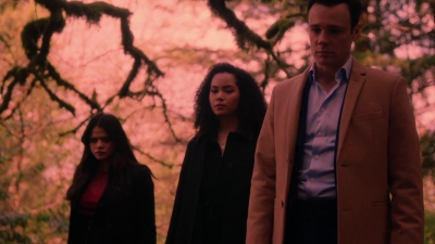 Charmed-Online-dot-nl_Charmed-1x21RedRain01883.jpg