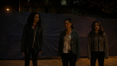 Charmed-Online-dot-nl_Charmed2x01-SafeSpace02267.jpg