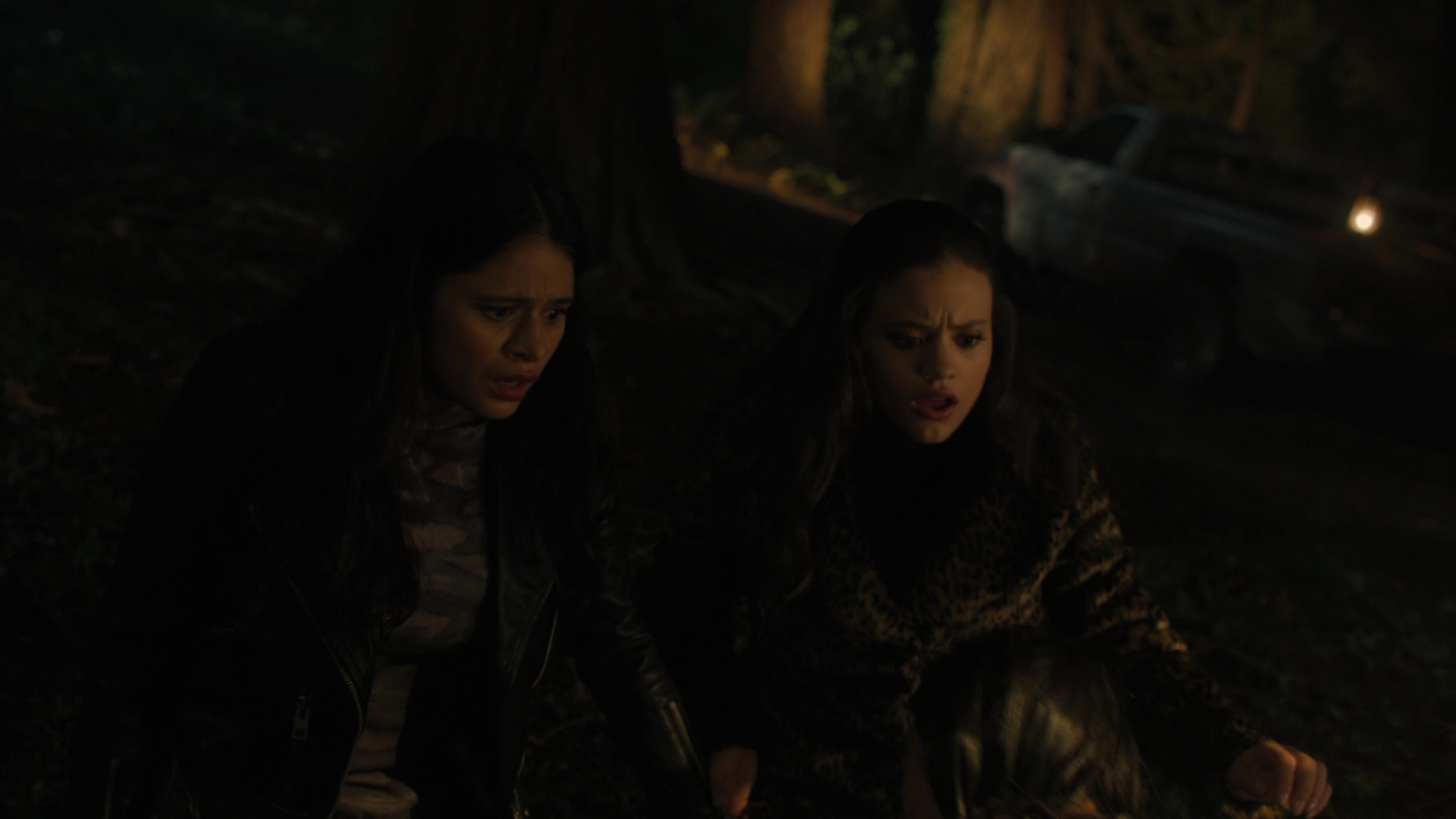 Charmed-Online-dot-nl_2x05TheTruthAboutCatsAndDogs00112.jpg