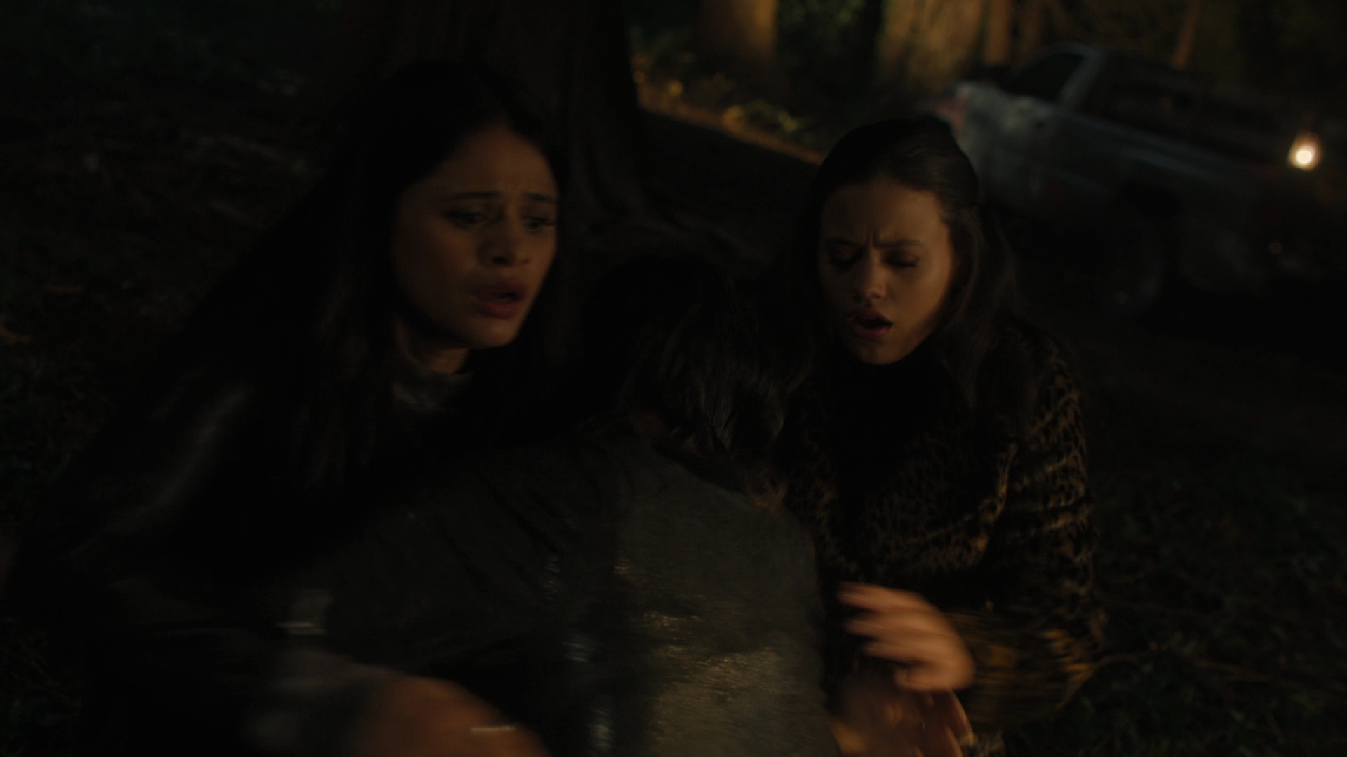 Charmed-Online-dot-nl_2x05TheTruthAboutCatsAndDogs00118.jpg