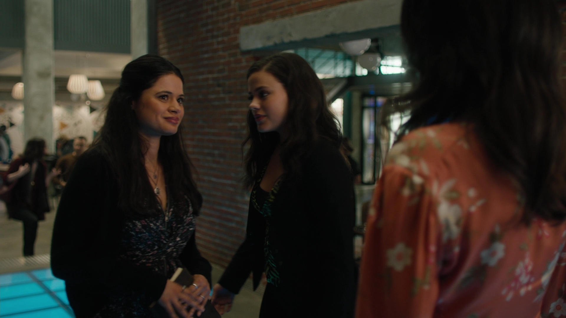 Charmed-Online-dot-nl_2x05TheTruthAboutCatsAndDogs00324.jpg