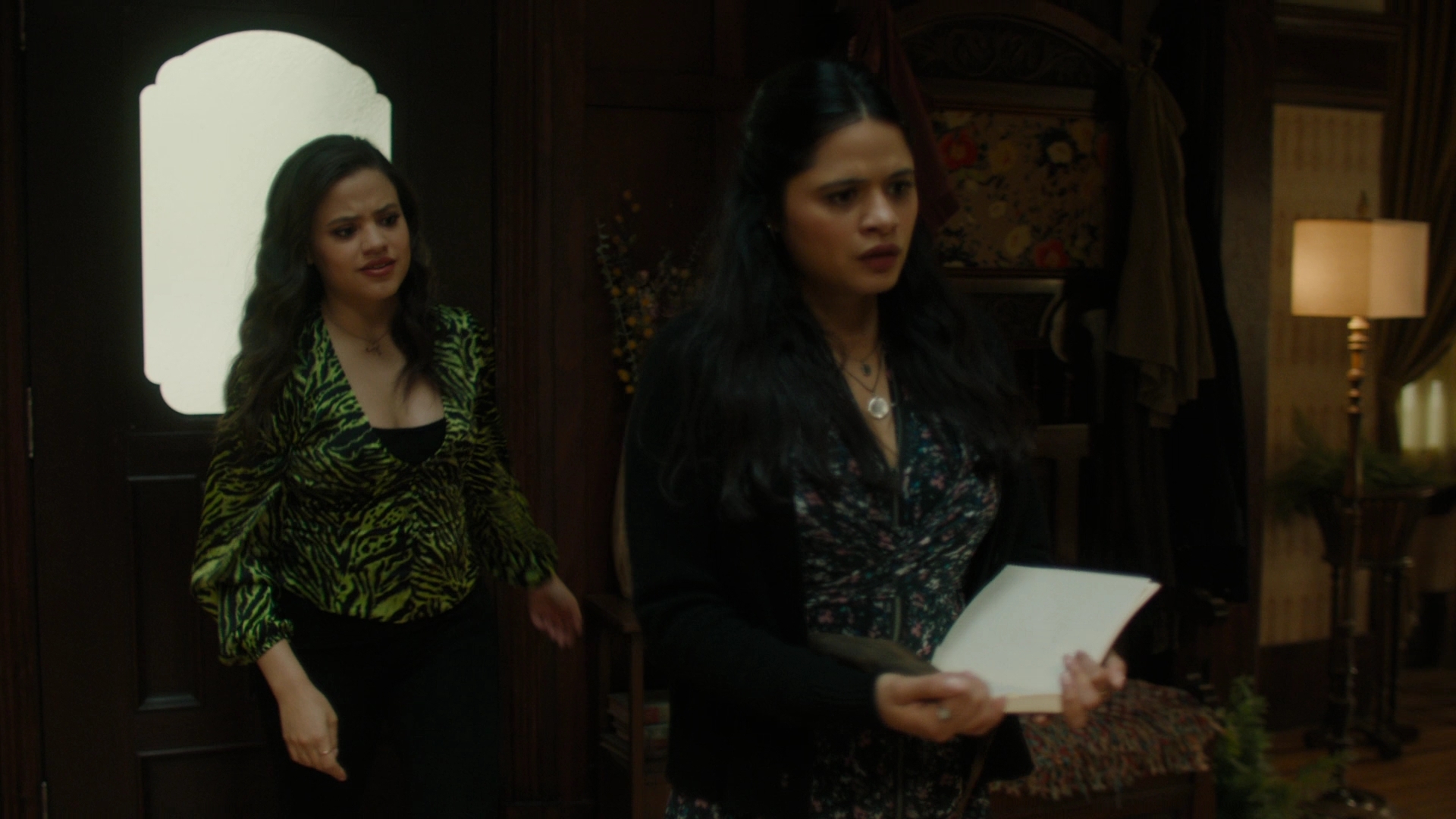 Charmed-Online-dot-nl_2x05TheTruthAboutCatsAndDogs00333.jpg