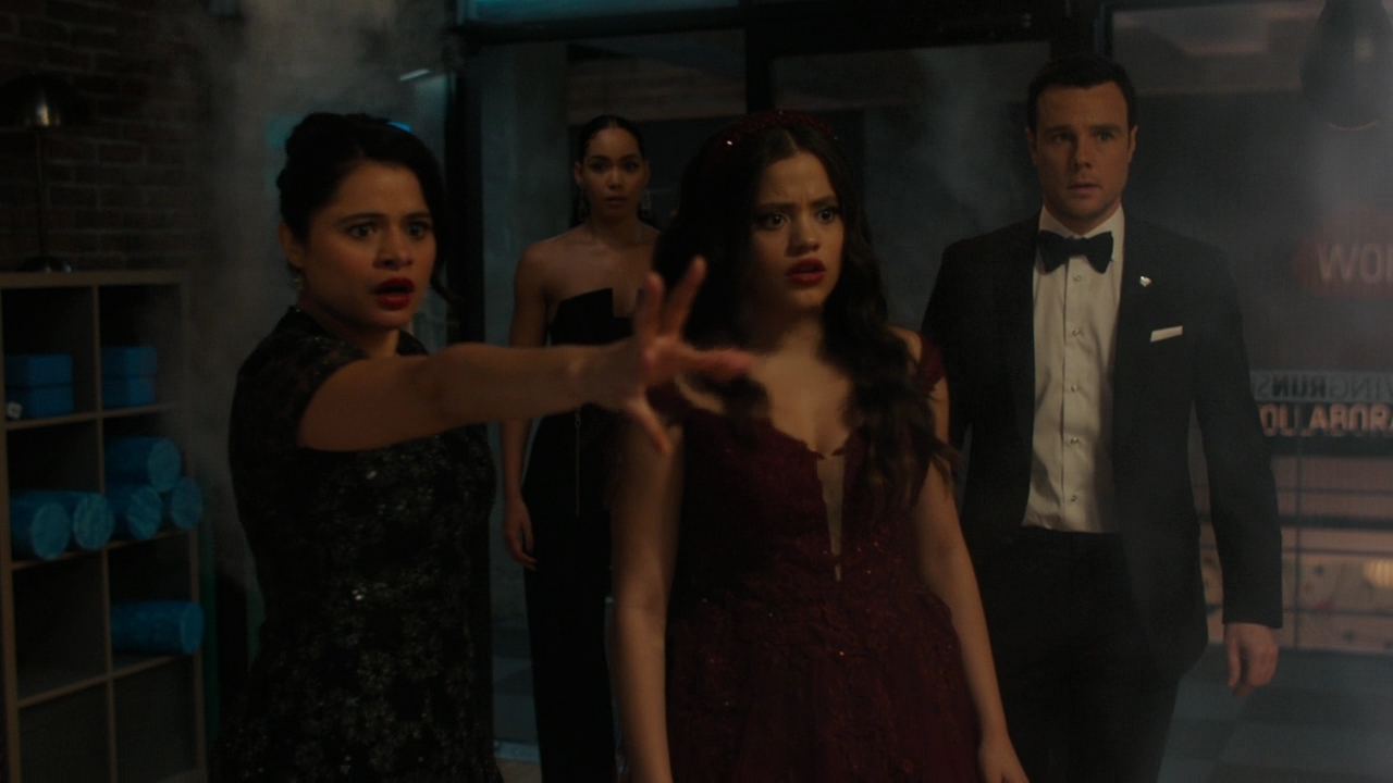 Charmed-Online-dot-nl_Charmed2x08TheRulesOfEngagement2024.jpg