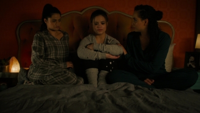 Charmed-Online-dot-nl_Charmed2x08TheRulesOfEngagement2192.jpg