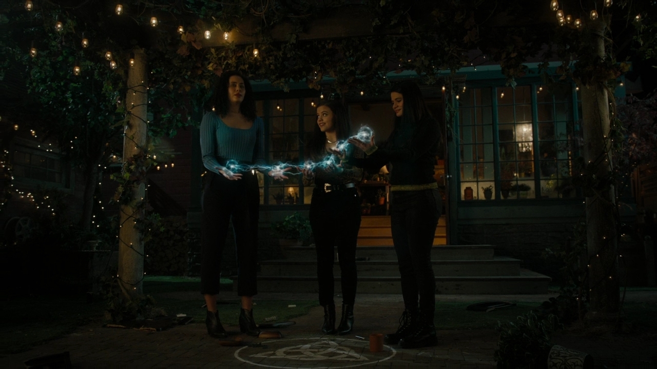 Charmed-Online-dot-nl-Charmed-2x14SuddenDeath0144.jpg