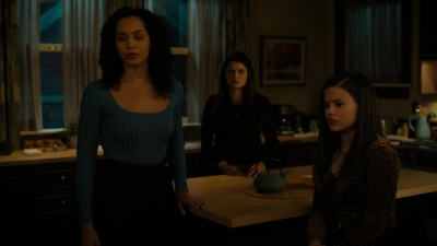 Charmed-Online-dot-nl-Charmed-2x14SuddenDeath0201.jpg