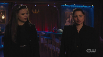 charmed-online-dot-nl_Charmed4x13TheEndisNevertheEnd0056.jpg