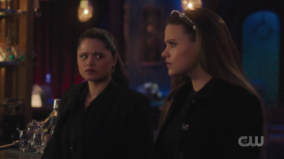 charmed-online-dot-nl_Charmed4x13TheEndisNevertheEnd0074.jpg