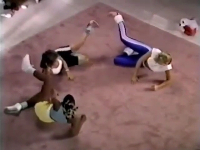 Charmed-Online-dot-nl_AlyssaMilanosTeenSteamWorkout1018.jpg